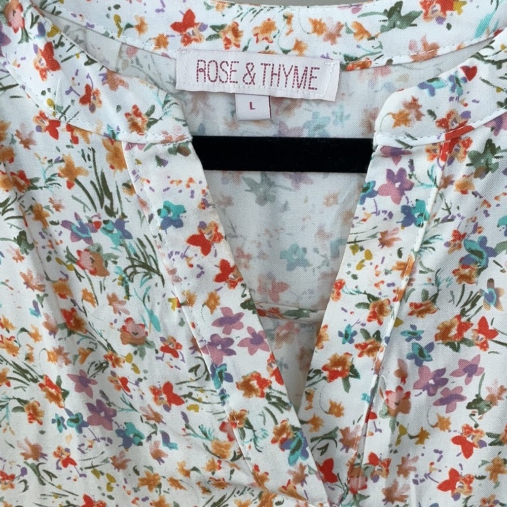 Rose & Thyme Floral Top - Picture 4 of 12